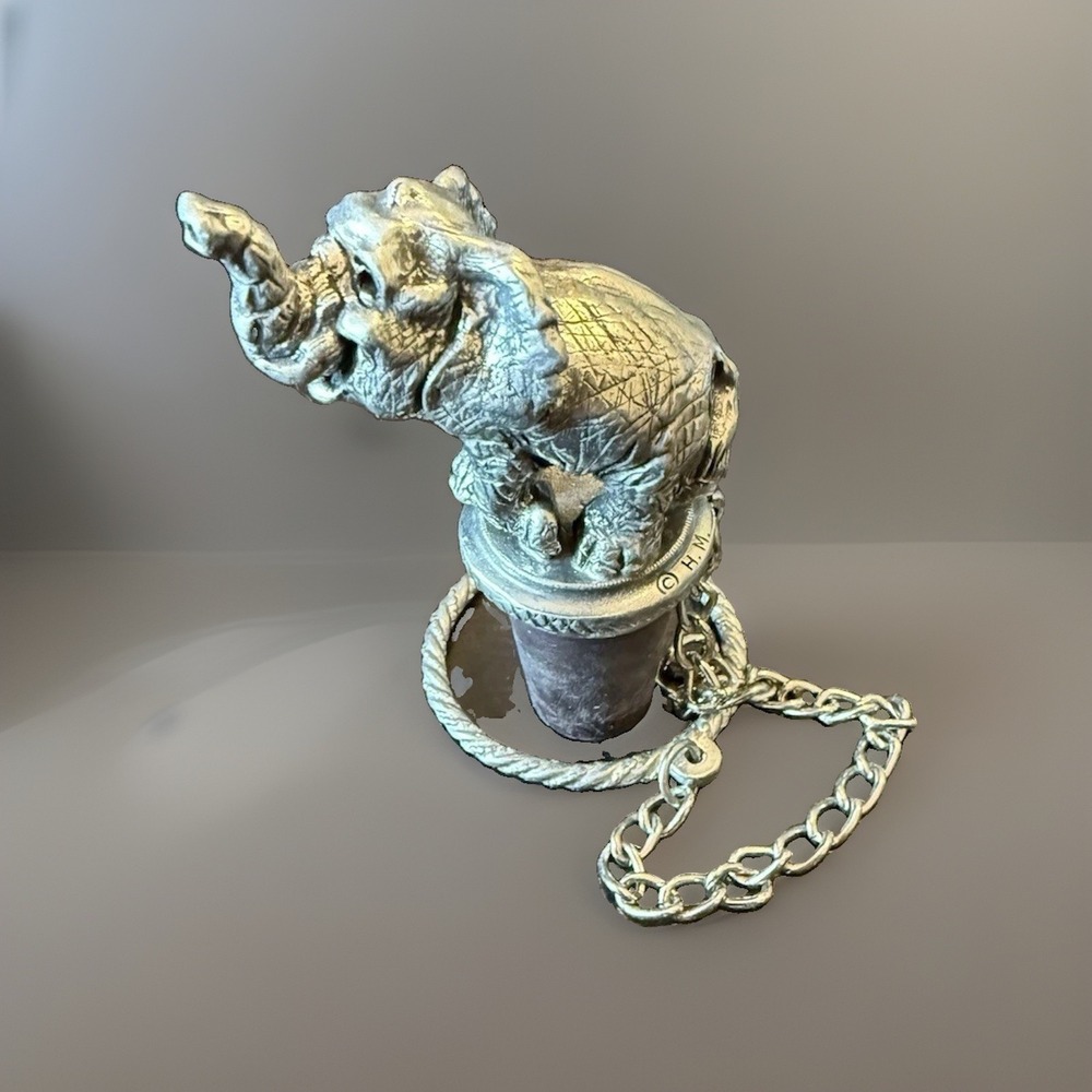 Vintage Elephant Pewter Metal Cork Stopper Topper w/Chain Ring Barware Accessory